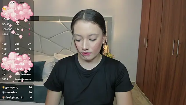 Snapshot of nylaa_rose chatting on 10/09/25, 07:14 nylaa rose online show from 10/09/25, 07:14