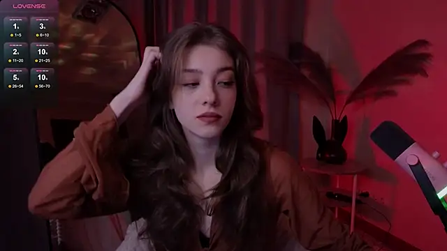 Snapshot of AstraMist chatting on 10/13/25, 03:02 AstraMist online show from 10/13/25, 03:02