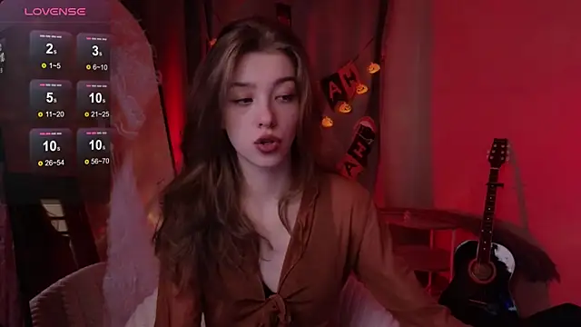 Snapshot of AstraMist chatting on 10/30/25, 04:04 AstraMist online show from 10/30/25, 04:04