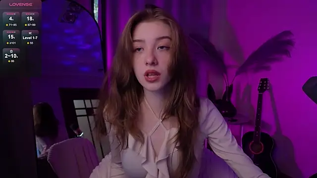 Snapshot of AstraMist chatting on 10/07/25, 01:34 AstraMist online show from 10/07/25, 01:34