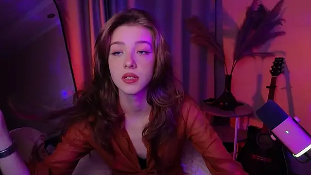 Snapshot of AstraMist chatting on 09/23/25, 03:19 AstraMist online show from 09/23/25, 03:19