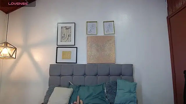  naomi s online show from 03/25/26, 01:21