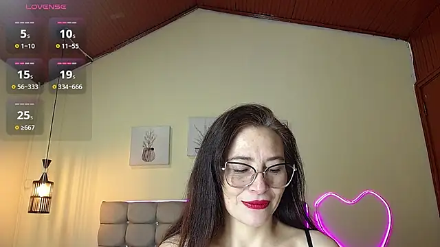Snapshot of _naomi_s chatting on 07/07/26, 01:36 naomi s online show from 07/07/26, 01:36