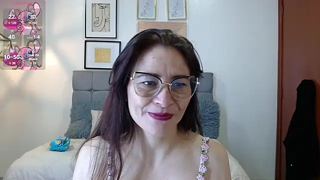  naomi s online show from 12/19/25, 01:02