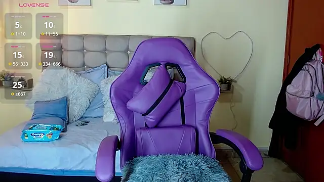 Snapshot of _naomi_s chatting on 07/12/26, 01:56 naomi s online show from 07/12/26, 01:56