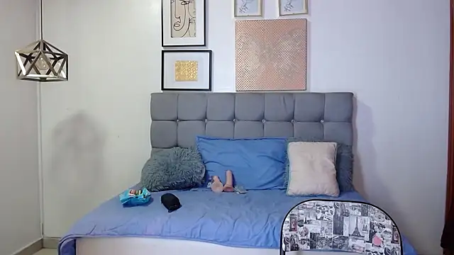  naomi s online show from 04/04/26, 01:17