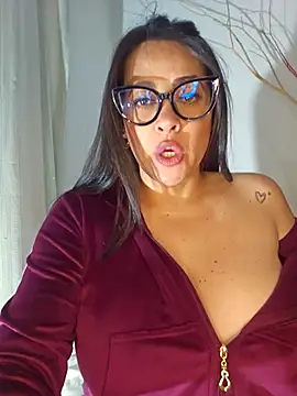 Nicoleefaith  online show from 11/21/25, 07:46