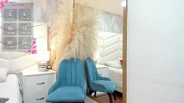 Nina Ford  online show from 12/02/25, 08:43