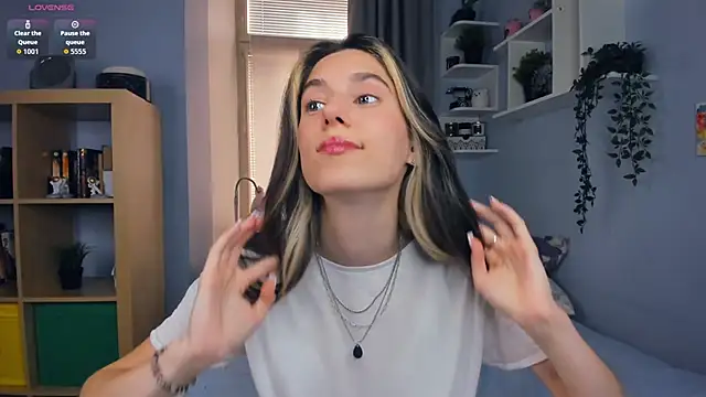 Snapshot of AntonettaTarring chatting on 09/30/25, 07:25 AntonettaTarring online show from 09/30/25, 07:25