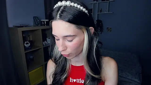 Snapshot of AntonettaTarring chatting on 09/15/25, 07:42 AntonettaTarring online show from 09/15/25, 07:42