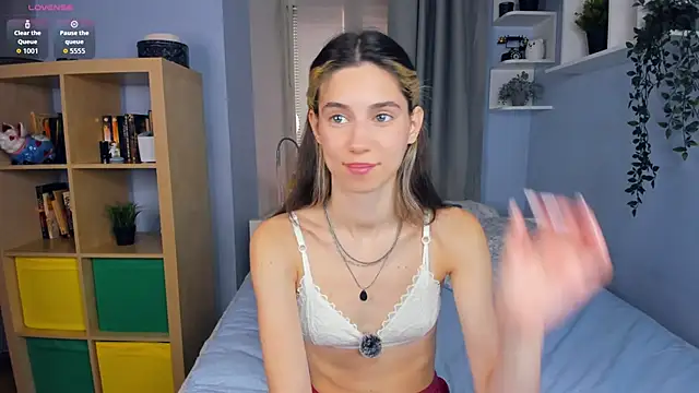 Snapshot of AntonettaTarring chatting on 10/11/25, 07:42 AntonettaTarring online show from 10/11/25, 07:42