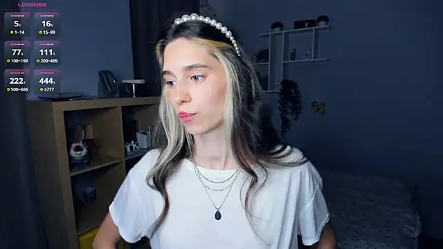 Snapshot of AntonettaTarring chatting on 09/18/25, 07:22 AntonettaTarring online show from 09/18/25, 07:22