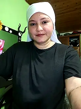 Snapshot of zulaija_masih chatting on 09/26/25, 01:45 zulaija masih online show from 09/26/25, 01:45