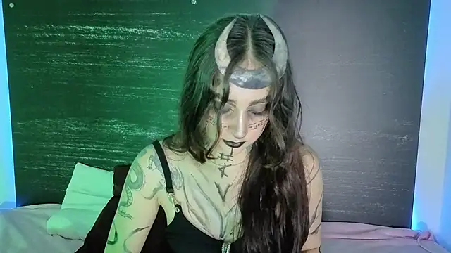 Snapshot of sharlot24 chatting on 11/01/25, 12:39 sharlot24 online show from 11/01/25, 12:39