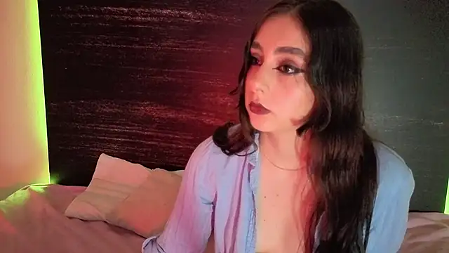 Snapshot of sharlot24 chatting on 10/30/25, 12:42 sharlot24 online show from 10/30/25, 12:42