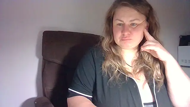 Snapshot of MartaXLove chatting on 09/21/25, 02:22 MartaXLove online show from 09/21/25, 02:22