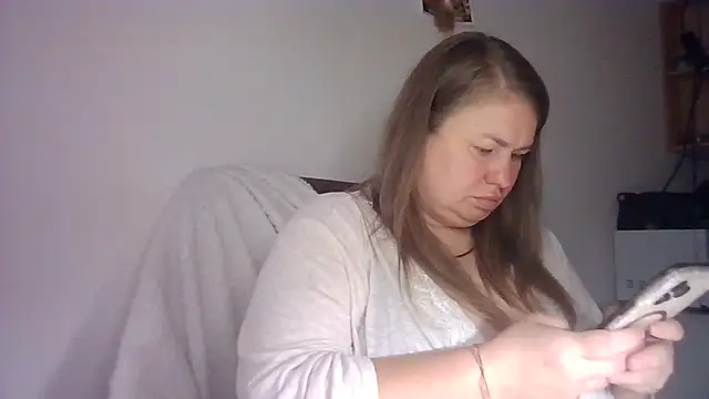 Snapshot of MartaXLove chatting on 09/27/25, 02:56 MartaXLove online show from 09/27/25, 02:56