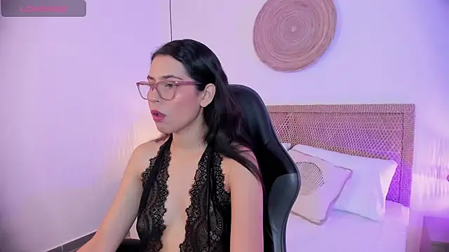 desireee  online show from 04/15/26, 12:42