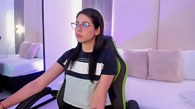 desireee  online show from 02/11/26, 12:16