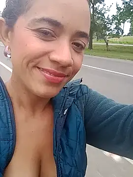 charlotte dante212 online show from 11/19/25, 08:20