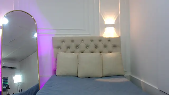 charlotte dante212 online show from 12/01/25, 04:35