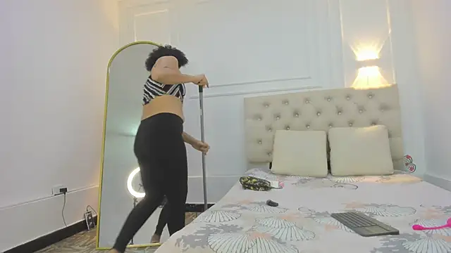 charlotte dante212 online show from 02/17/26, 03:48