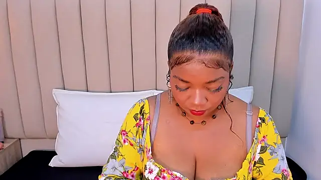 Snapshot of Afrodita_de_amor chatting on 11/28/25, 11:43 Afrodita de amor online show from 11/28/25, 11:43