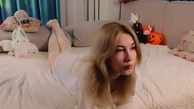 Snapshot of AngelicRice chatting on 10/27/25, 11:11 AngelicRice online show from 10/27/25, 11:11