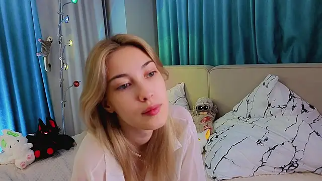 Snapshot of AngelicRice chatting on 11/07/25, 11:26 AngelicRice online show from 11/07/25, 11:26