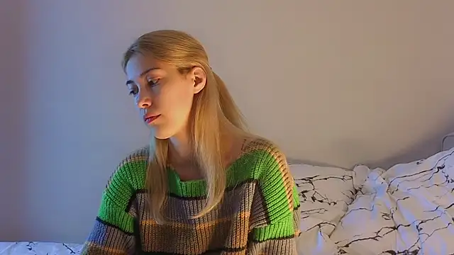 Snapshot of AngelicRice chatting on 11/15/25, 11:14 AngelicRice online show from 11/15/25, 11:14