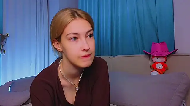 Snapshot of AngelicRice chatting on 11/08/25, 11:14 AngelicRice online show from 11/08/25, 11:14