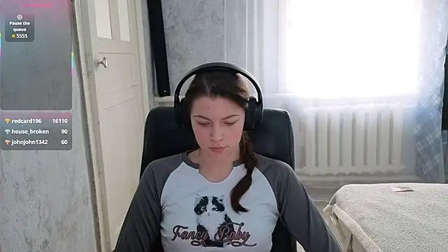 CutieAnny online show from 11/25/25, 04:35