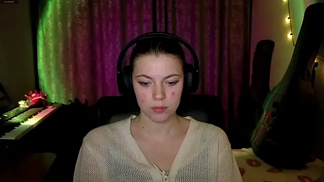 CutieAnny online show from 04/13/26, 09:30