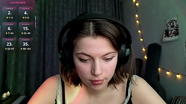 CutieAnny online show from 02/04/26, 08:42