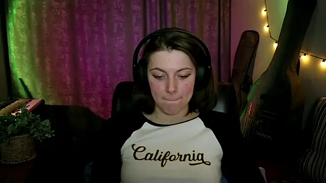 CutieAnny online show from 03/02/26, 08:16