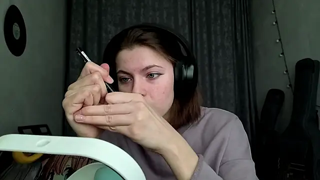 CutieAnny online show from 02/17/26, 06:11