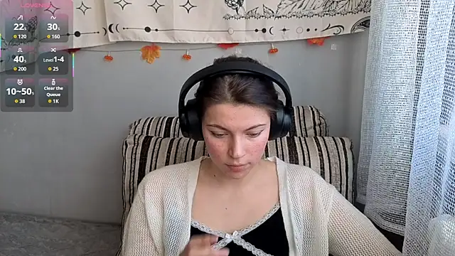 CutieAnny online show from 11/12/25, 05:22