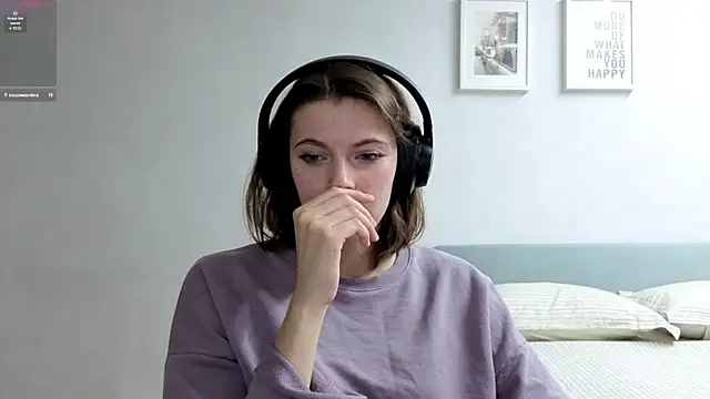 CutieAnny online show from 04/05/26, 12:34