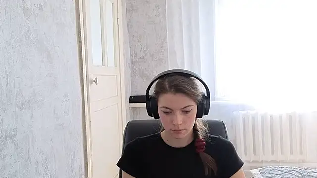 CutieAnny online show from 09/27/25, 06:19