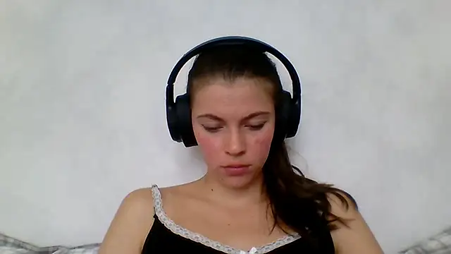 CutieAnny online show from 09/15/25, 05:30