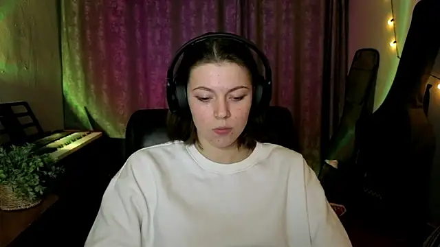 CutieAnny online show from 02/20/26, 07:05