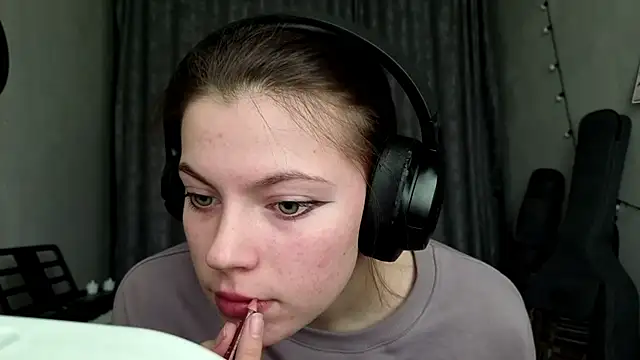 CutieAnny online show from 02/03/26, 06:22