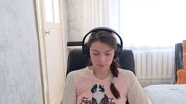 CutieAnny online show from 11/04/25, 04:38