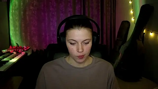 CutieAnny online show from 03/26/26, 08:51