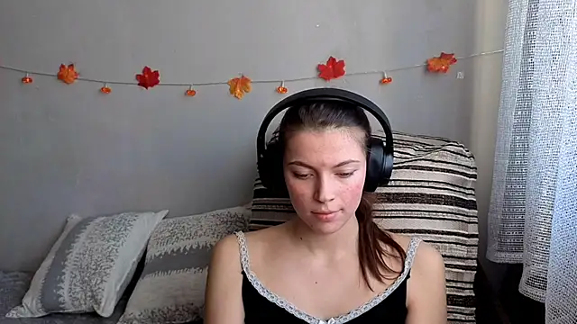 CutieAnny online show from 10/20/25, 04:58