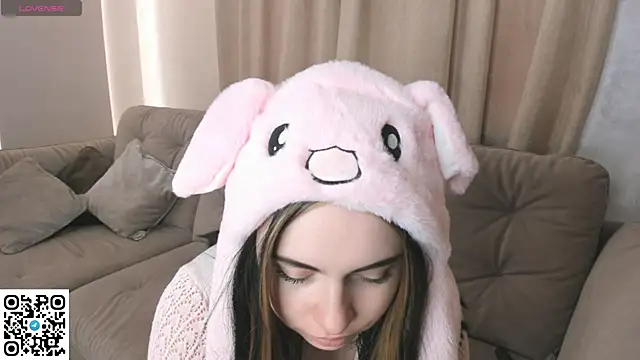 EvaBlimey online show from 11/13/25, 05:55