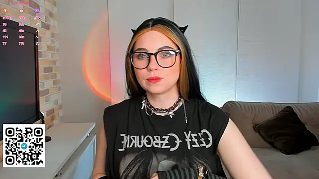 EvaBlimey online show from 09/24/25, 04:52