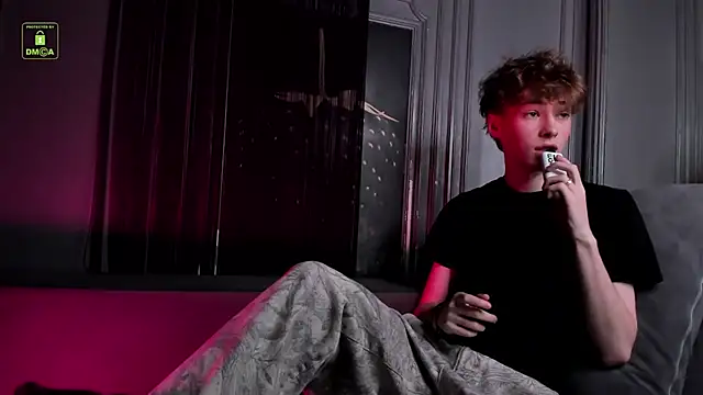 Snapshot of Kevin_Garsia chatting on 10/30/25, 08:39 Kevin Garsia online show from 10/30/25, 08:39