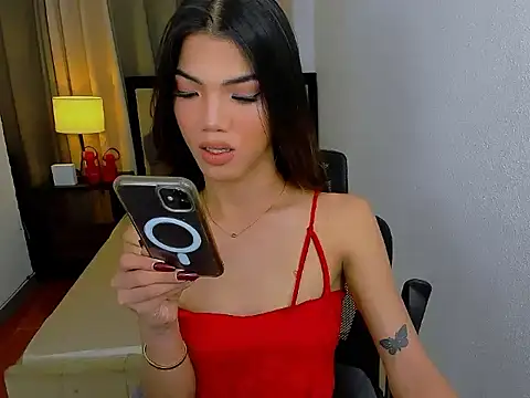 Snapshot of CassieSommereux chatting on 06/25/26, 09:20 CassieSommereux online show from 06/25/26, 09:20