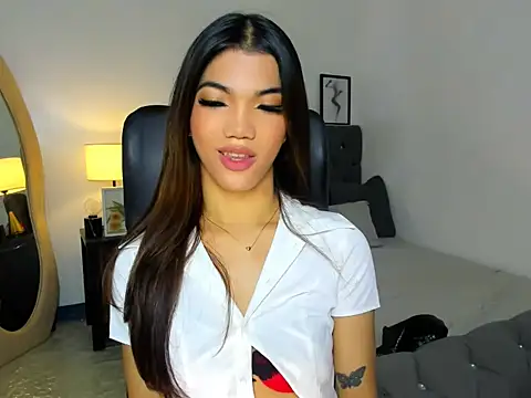 CassieSommereux online show from 11/16/25, 05:50